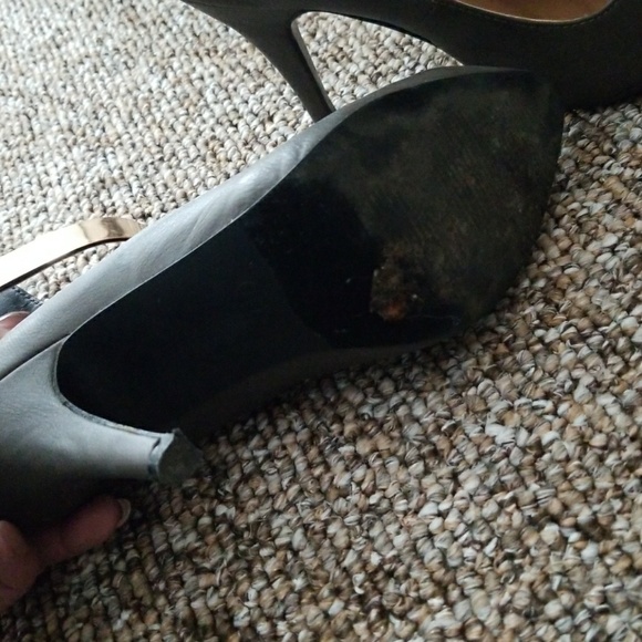 Shoes - Picture 3 of 4